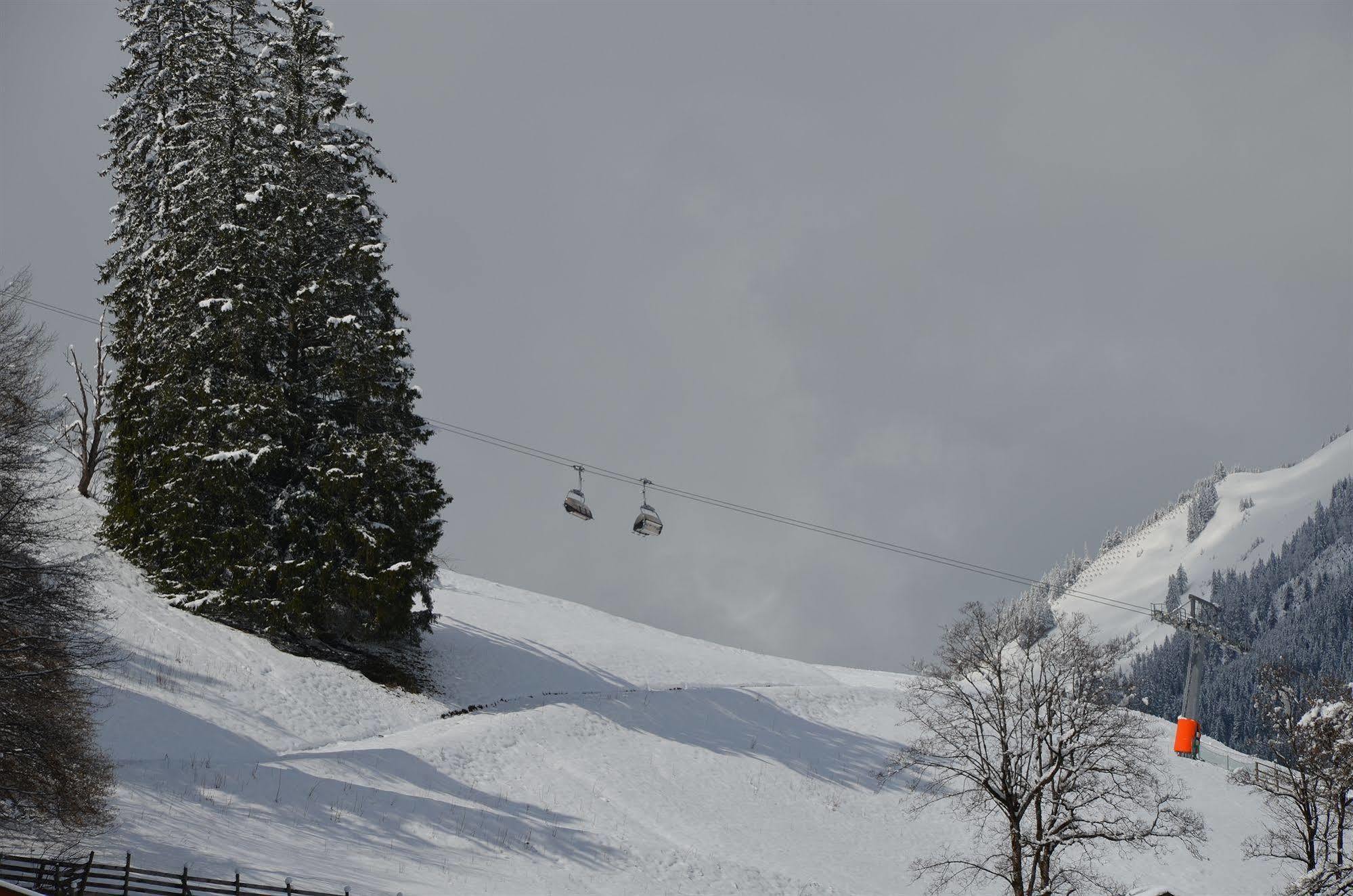 Sporthotel Zugspitze Лермос Екстер'єр фото