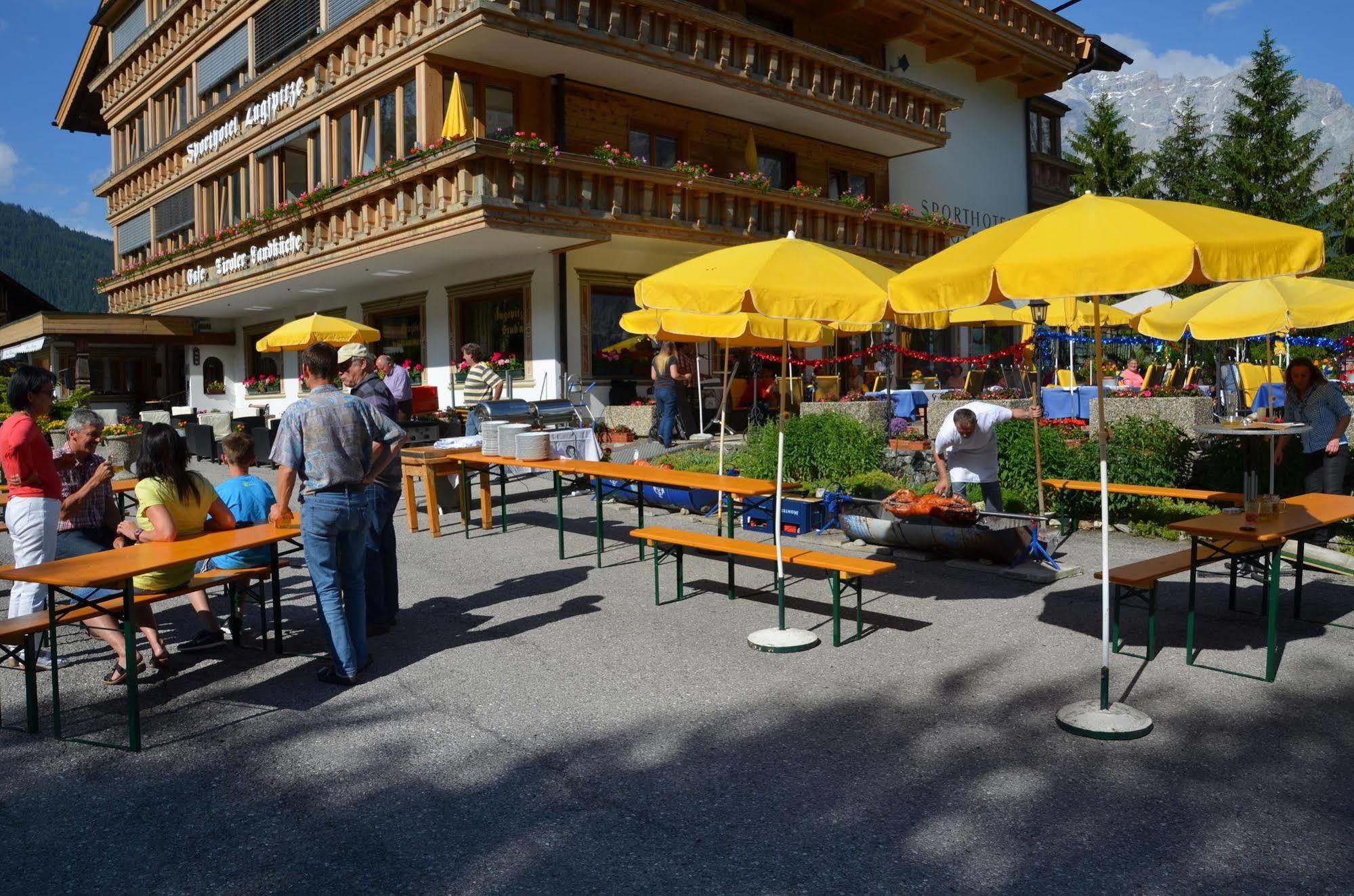 Sporthotel Zugspitze Лермос Екстер'єр фото