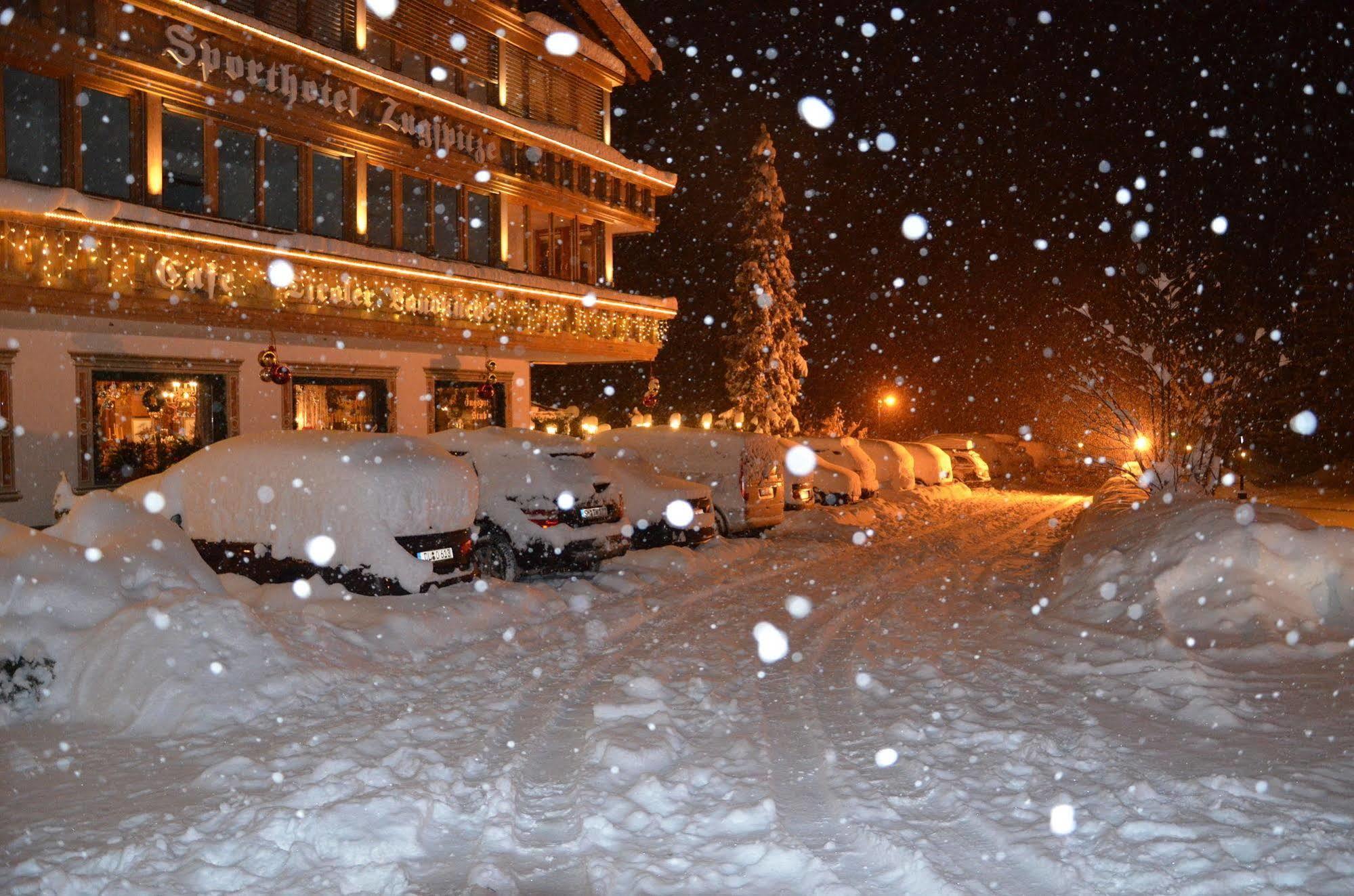 Sporthotel Zugspitze Лермос Екстер'єр фото