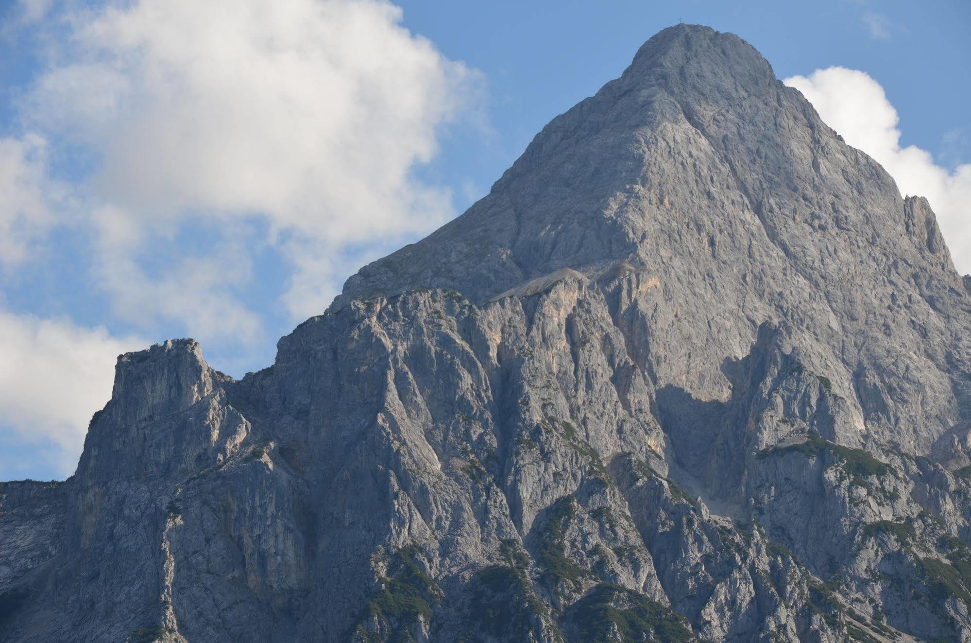Sporthotel Zugspitze Лермос Екстер'єр фото